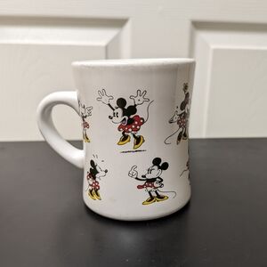 Disney "The Many Moods Of Minnie Mouse" Ceramic Mug.